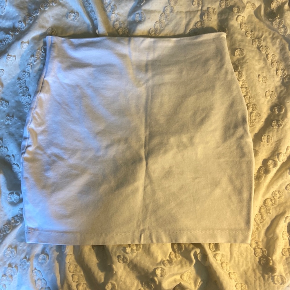 white skin tight skirt